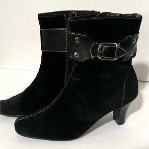 Vintage Aerosoles Black Suede Leather Heel Ankle Bootie Buckle Zipper Size 6.5